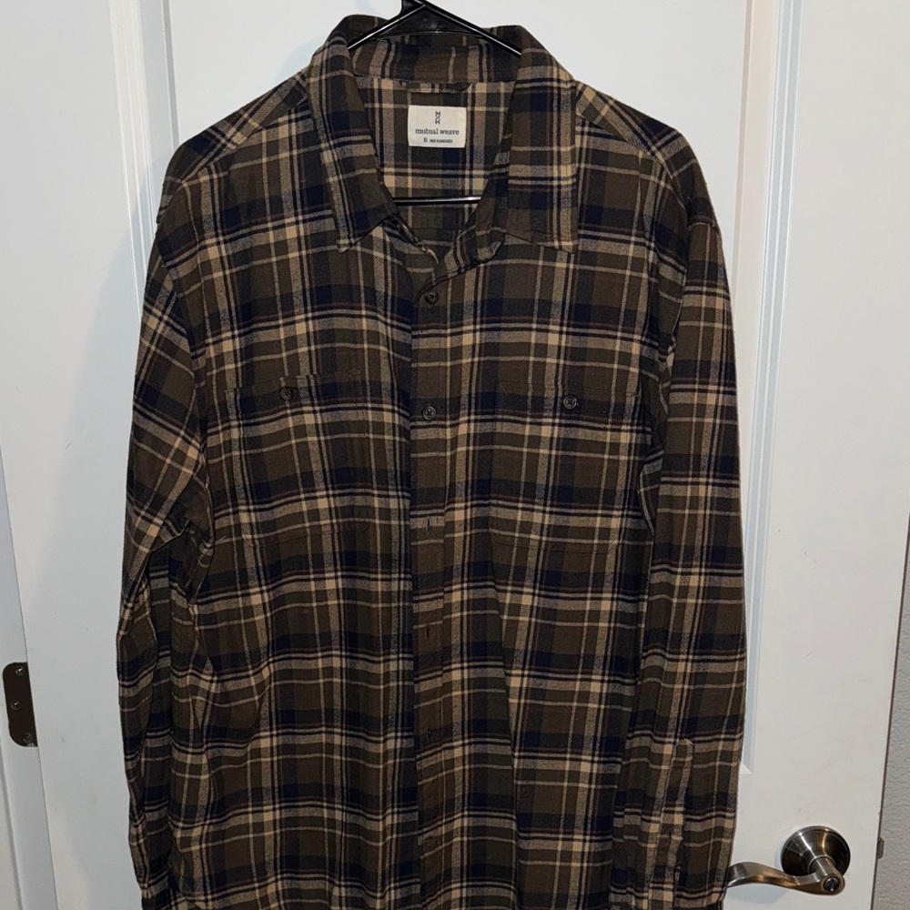 Casual Plaid Button-Down Shirt - Brown and Black